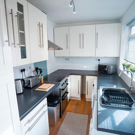 Comfortable House In Nuneaton Sleeps5 Free Parking Good Amenites Luaran gambar